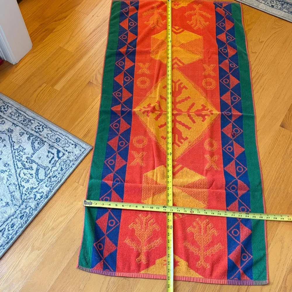 Vintage multicolor Aztec patterned bath towel